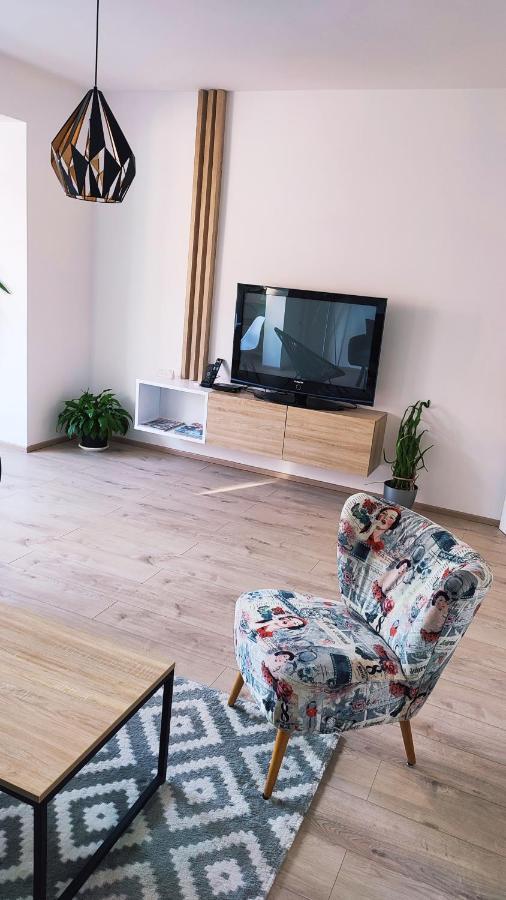 Апартаменты Apartman Lena Тузла Экстерьер фото